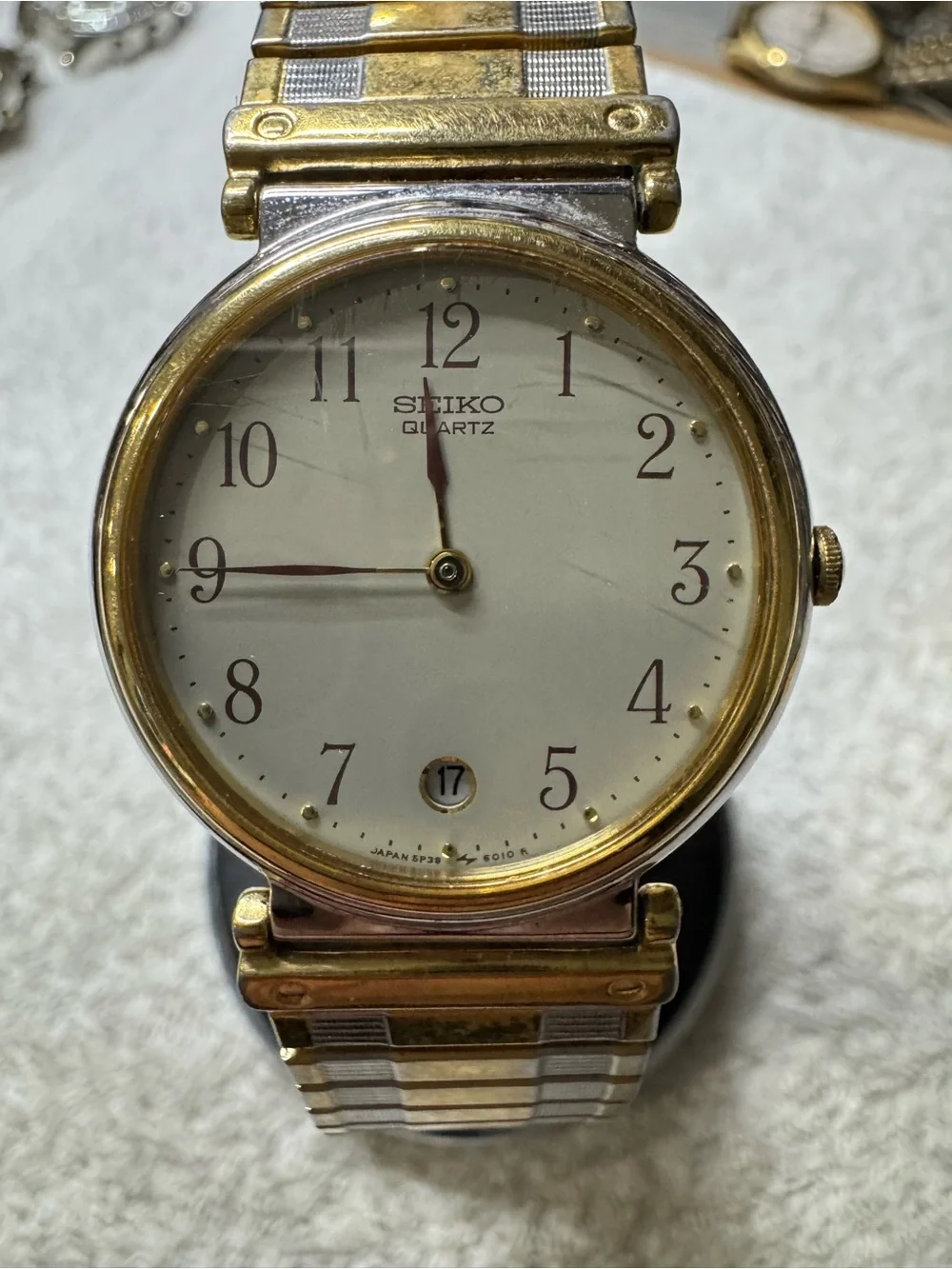 Seiko Two-Tone Gold and Silver Classic Analog Quartz Watch